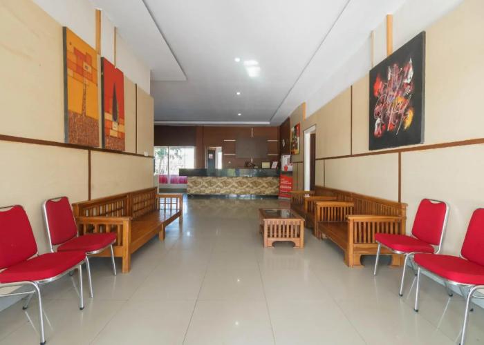RedDoorz @ Hotel Putri Gading Bengkulu