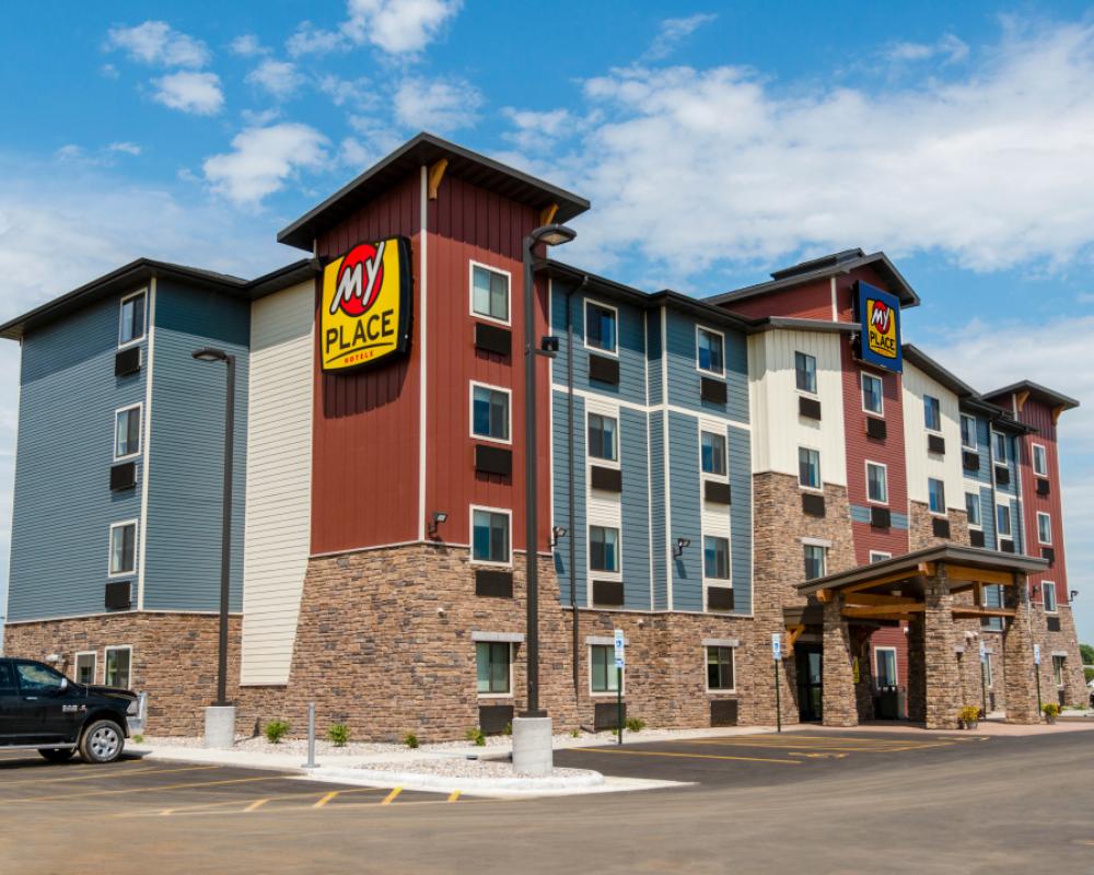 My Place Hotel - Brookings, SD