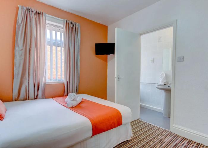 The Sandringham Court Hotel and Apartment