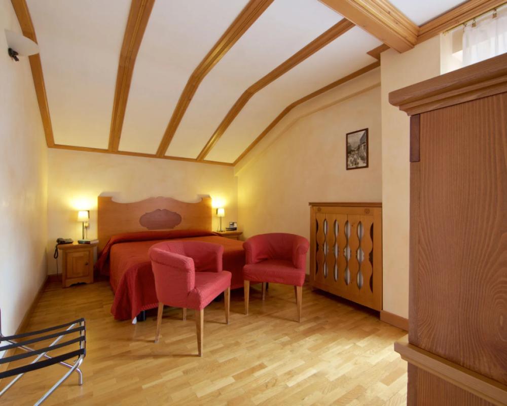 фото Croux