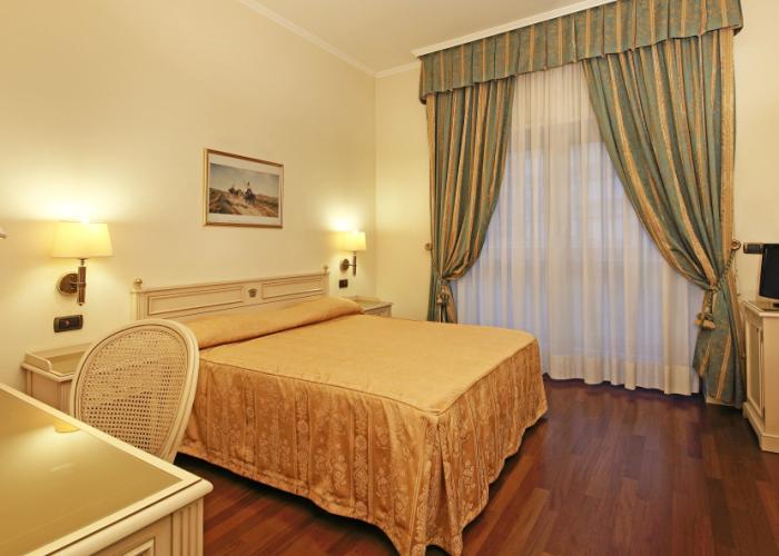 Hotel Savoy Palace