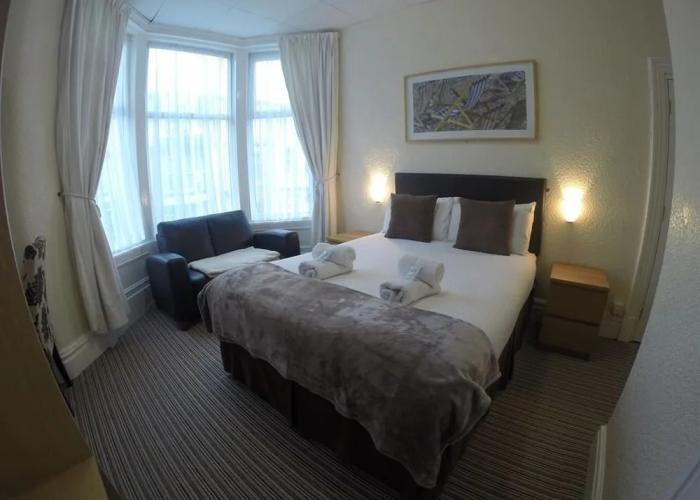 Happy Return Hotel