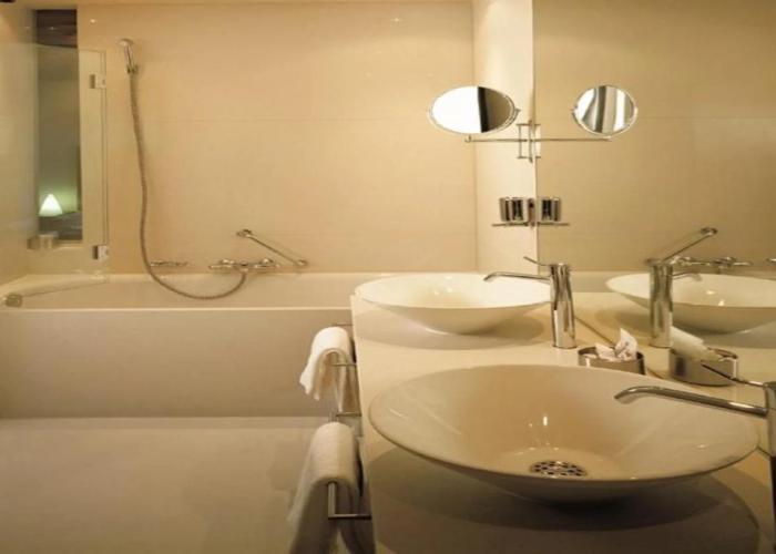 Hotel Kult