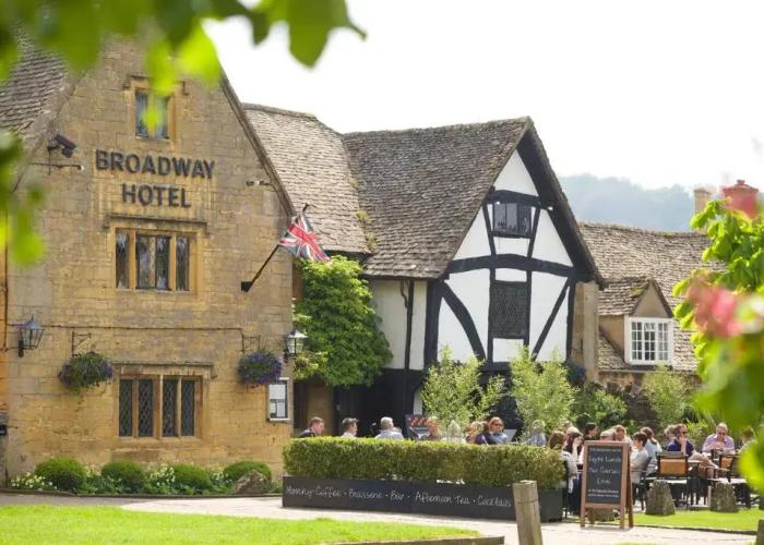 The Broadway Hotel