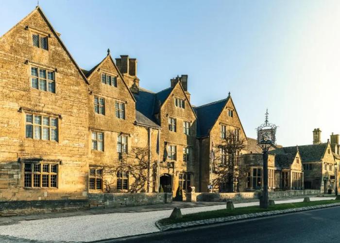 The Lygon Arms - an Iconic Luxury Hotel