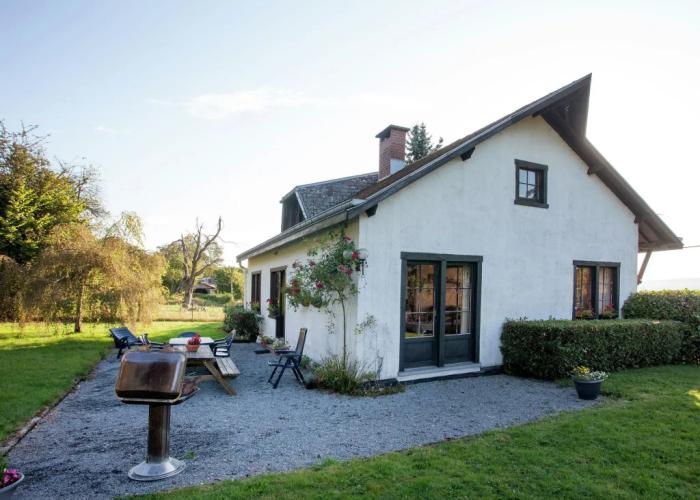 Friendly and Rustic Family Home With Fireplace