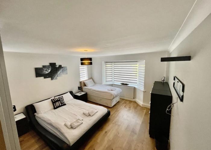 Four Corners Holiday Home with Hot Tub & Sauna