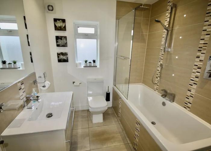 Pamper House Holiday Home And Annex