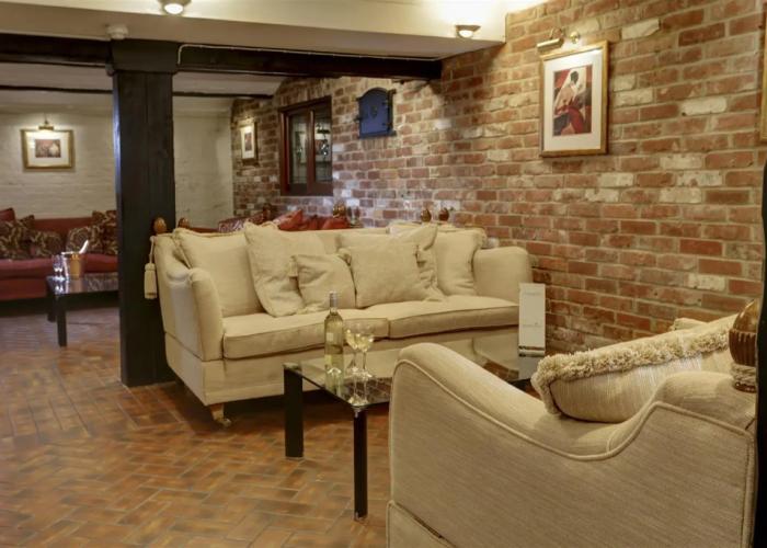 Forest Lodge