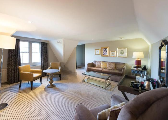 The Crown Manor House Hotel