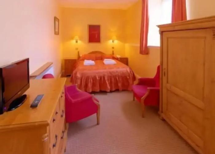 Wynnstay Hotel