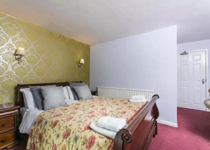 The Chainbridge Hotel
