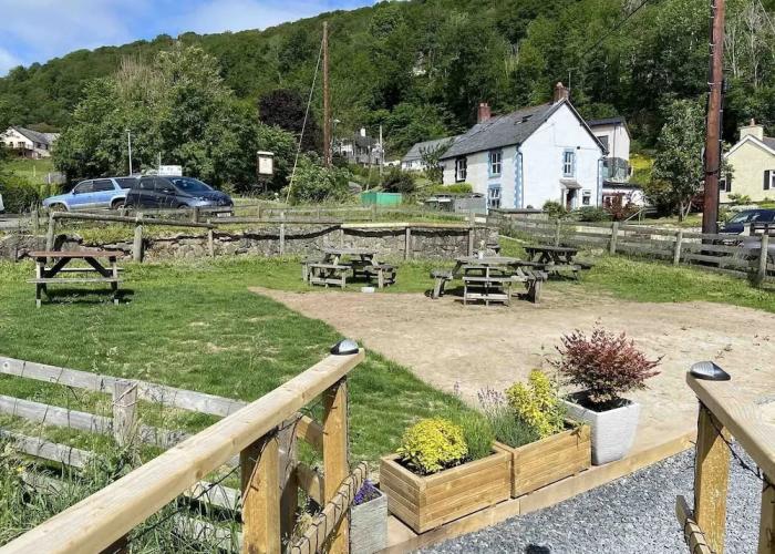 OYO Glyn Valley Hotel