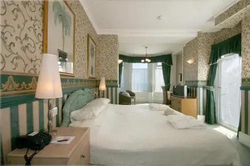 фото Fieldhead Hotel