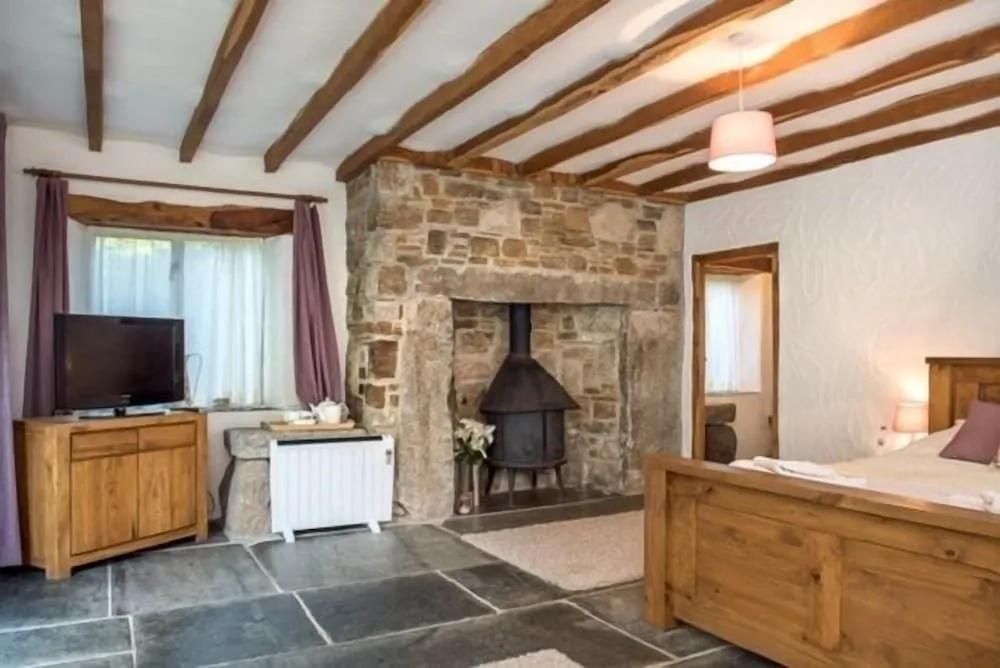 фото Coombe Farm