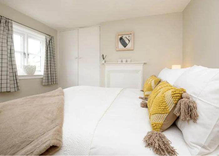 Beautiful 3 bedroom cottage in the heart of Looe