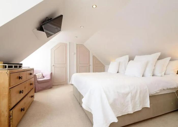Beautiful 3 bedroom cottage in the heart of Looe