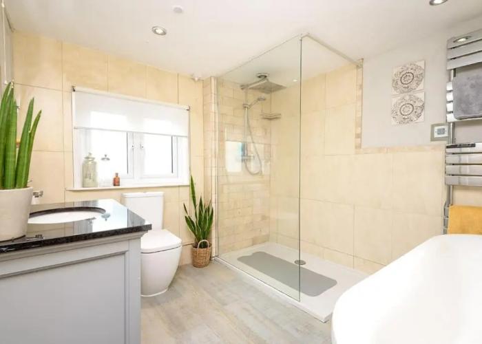 Beautiful 3 bedroom cottage in the heart of Looe