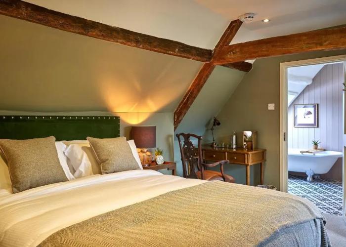 The Horse & Groom Inn