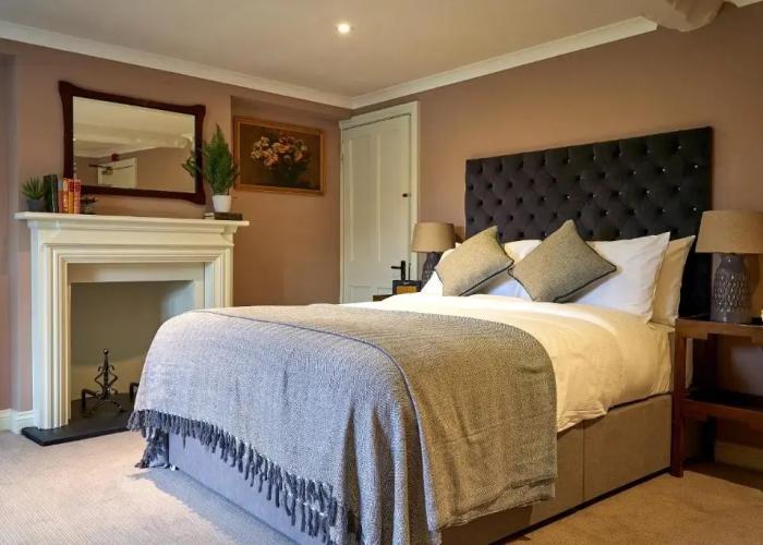 The Horse & Groom Inn
