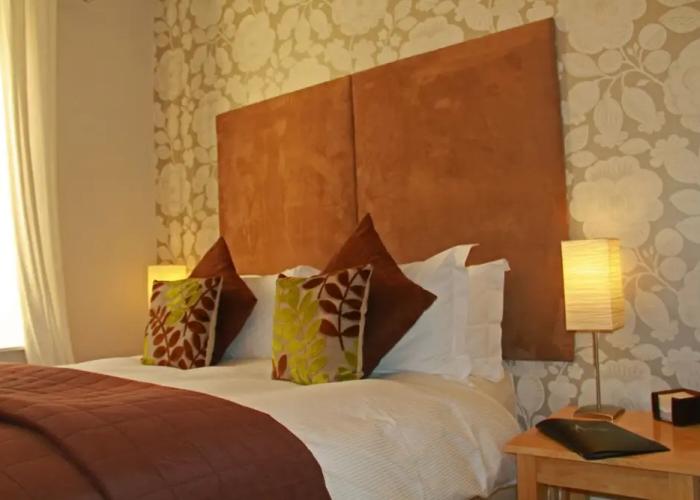 Annandale Arms Hotel