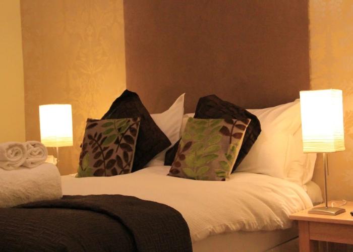 Annandale Arms Hotel
