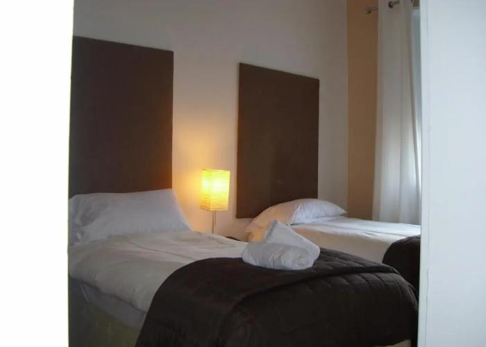 Annandale Arms Hotel