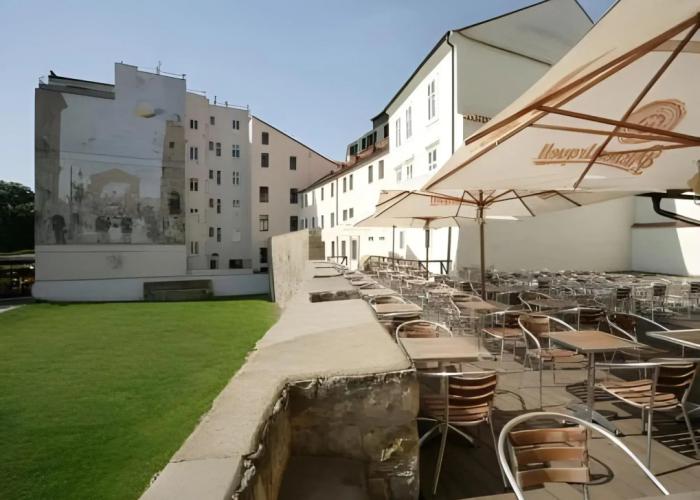 Hotel Rous