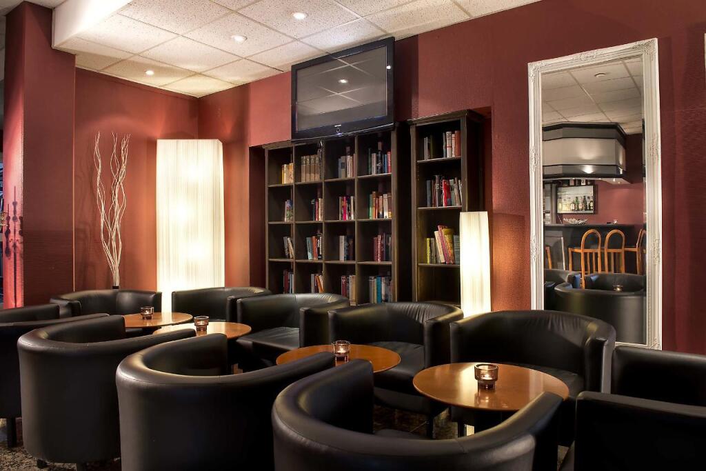 Good Morning + Bad Oldesloe Hotel