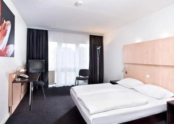 Good Morning + Bad Oldesloe Hotel