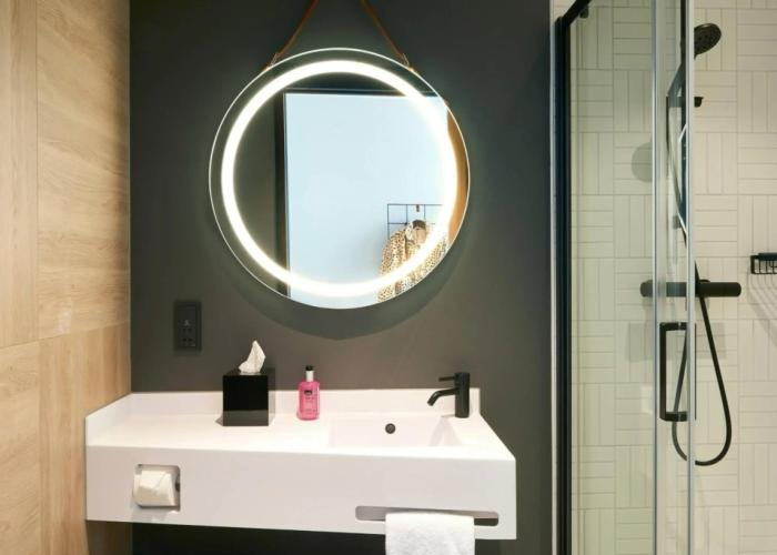 Moxy Amsterdam Schiphol Airport