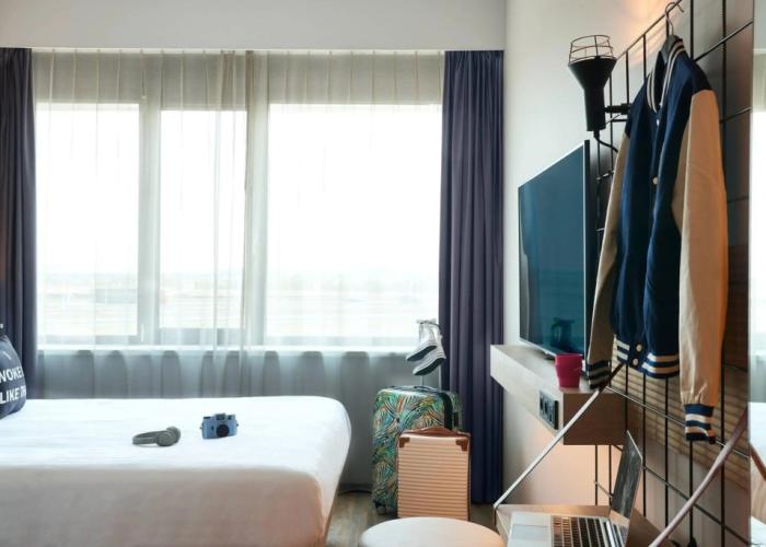 Moxy Amsterdam Schiphol Airport