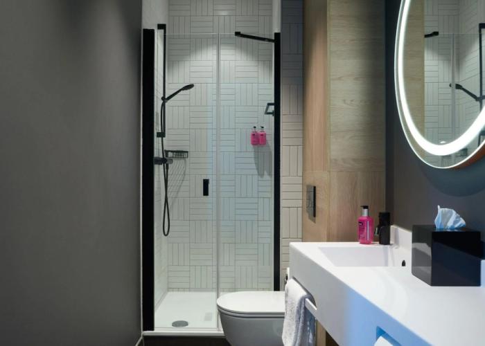Moxy Amsterdam Schiphol Airport