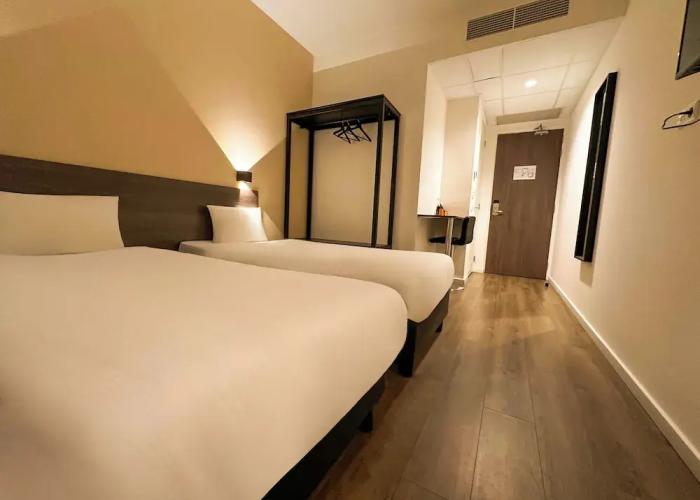HOTELUX Amsterdam Airport Hotel