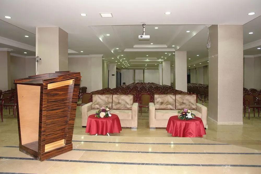 фото Hotel Tatvan Kardelen