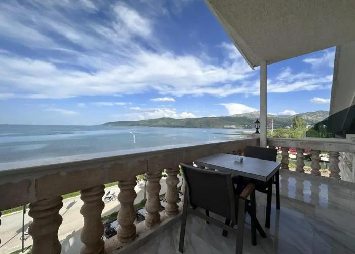 Beyaz Köşk Hotel & Cafe