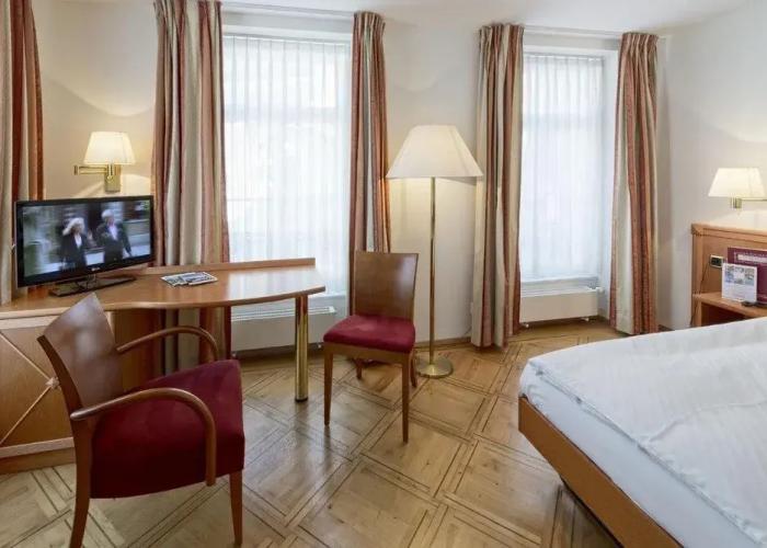 BLUME. - Baden Hotel & Restaurant