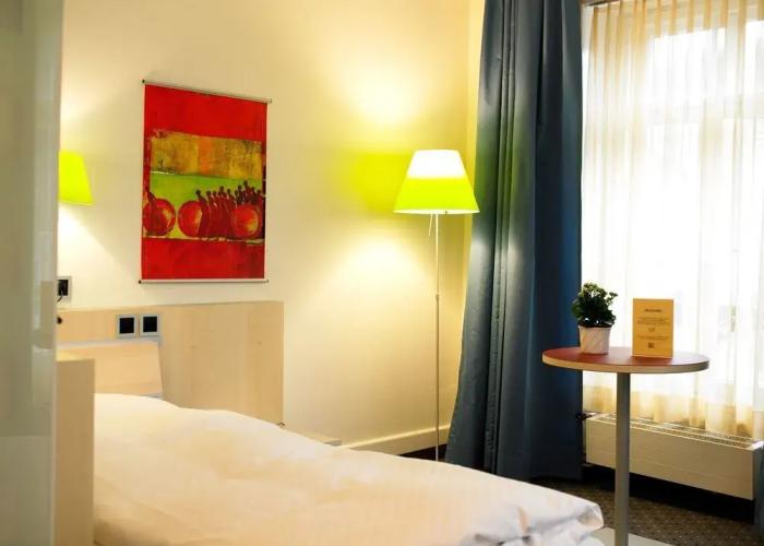 BLUME. - Baden Hotel & Restaurant