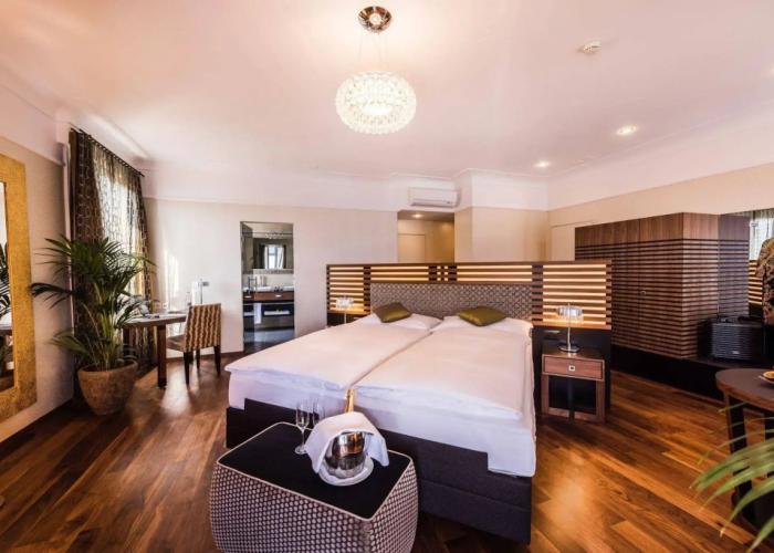 Penthouse by Art Deco Hotel Montana