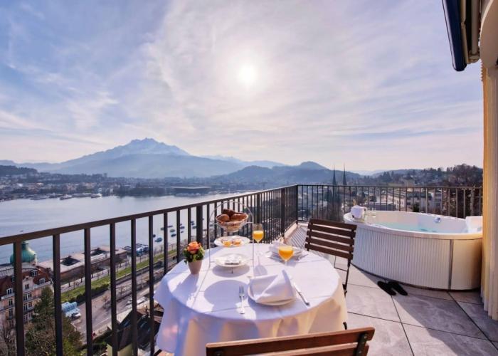 Penthouse by Art Deco Hotel Montana