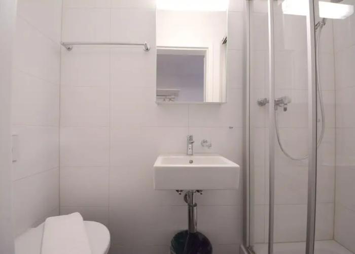 Hitrental Station Apartments