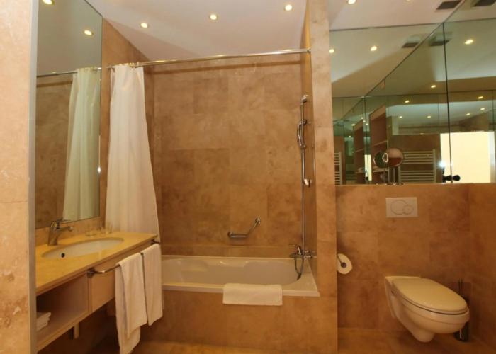 Hotel du Grand Lac Excelsior