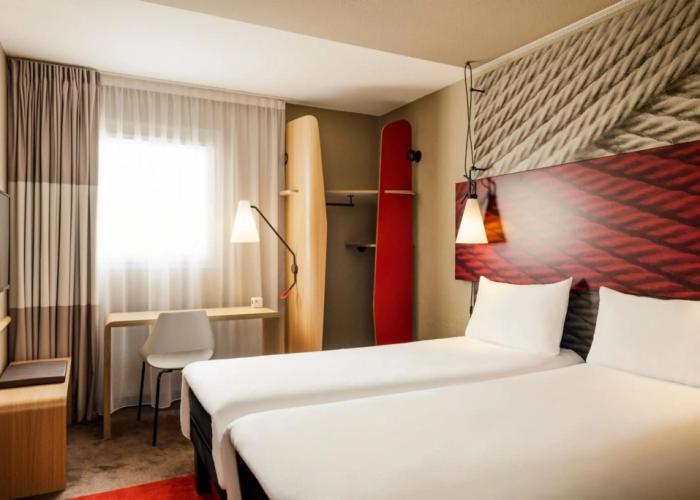 ibis Massy