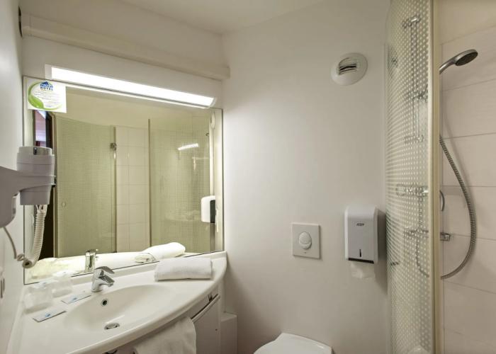 Brit Hotel Confort Montauban