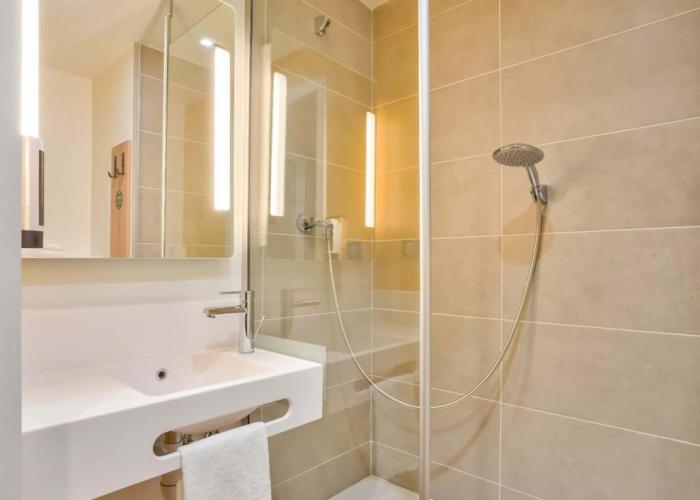 B&B HOTEL Paris Porte d'Orléans