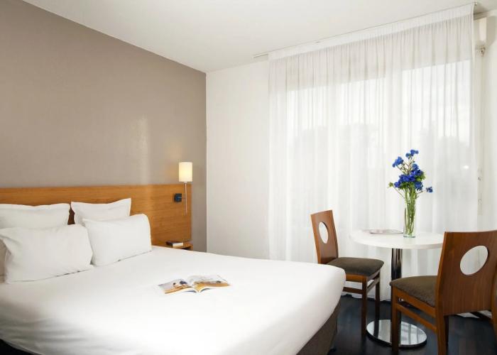 Séjours & Affaires Paris Nanterre