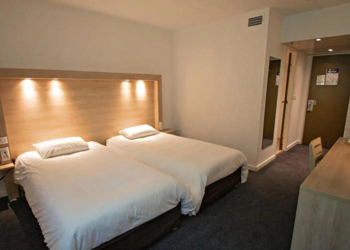 Hotel Kyriad Nemours