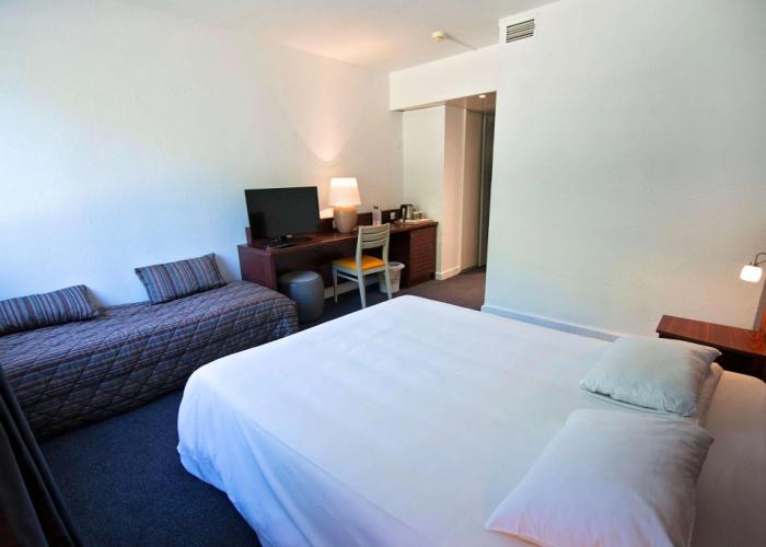 Hotel Kyriad Nemours