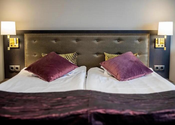 First Hotel Royal