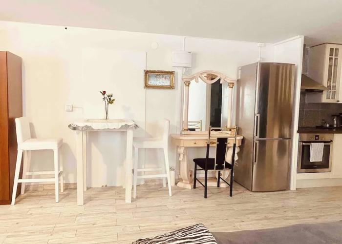 Charming Studio Flat In Sollentuna, Stockholm